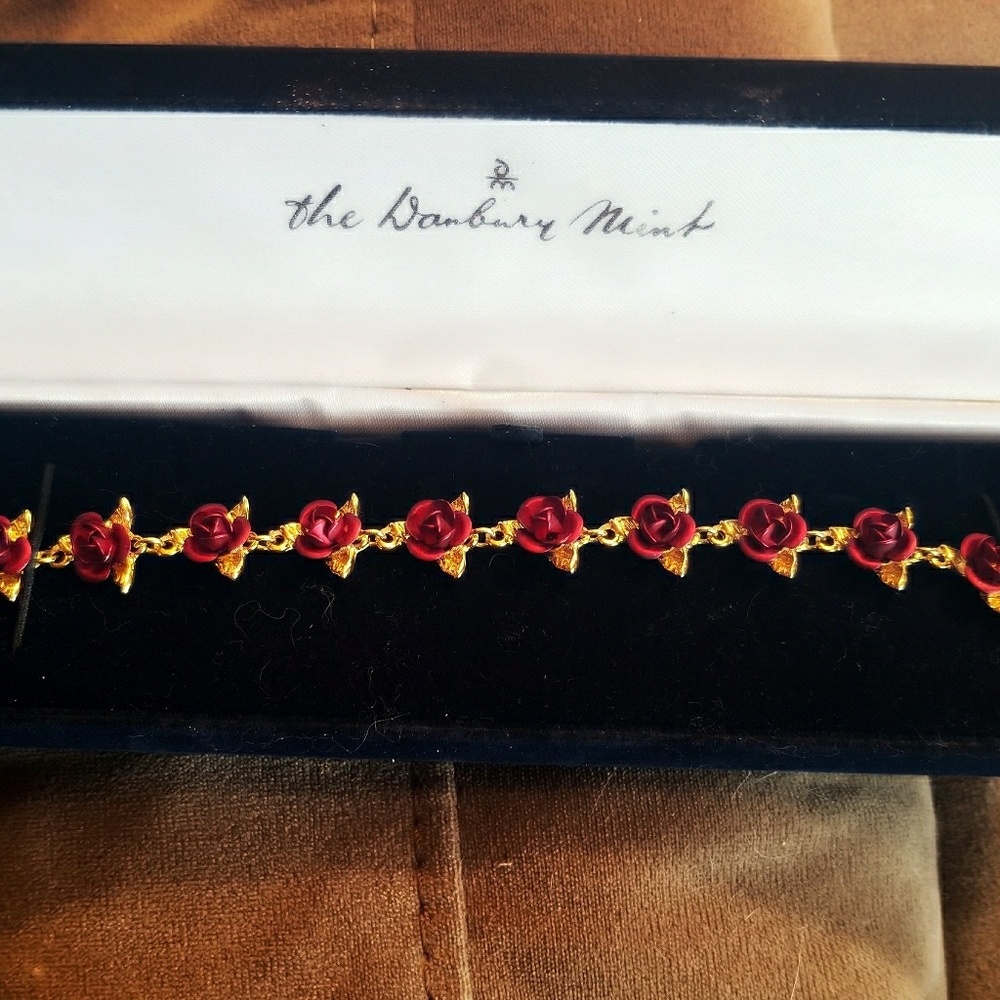 Danbury Mint bracelet 14k gold
